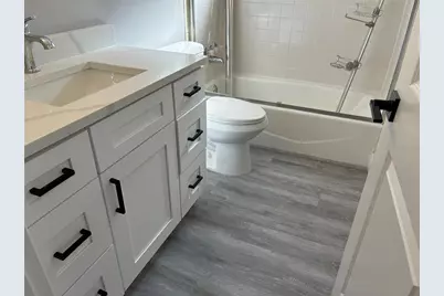 9024 2nd Street N, Saint Petersburg, FL 33702 - Photo 18