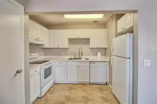 13760 Orange Sunset Dr, Tampa, FL 33618 - Photo 6