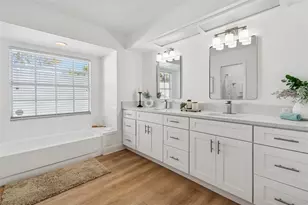 15830 Glenarn Dr, Tampa, FL 33618 - Photo 14