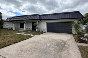 3918 Doral Dr, Tampa, FL 33634 - Photo 2