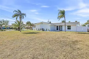 5708 Bayshore Dr, Seminole, FL 33772 - Photo 44