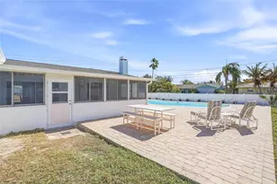 5708 Bayshore Dr, Seminole, FL 33772 - Photo 38