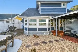 945 11th St N, Saint Petersburg, FL 33705 - Photo 42