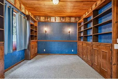 945 11th Street N, Saint Petersburg, FL 33705 - Photo 22