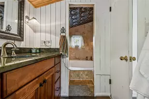 945 11th St N, Saint Petersburg, FL 33705 - Photo 32