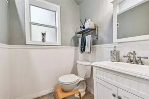 945 11th St N, Saint Petersburg, FL 33705 - Photo 56