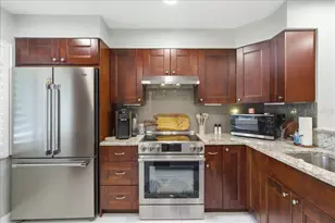 1802 Mariner Dr, Tarpon Springs, FL 34689 - Photo 4