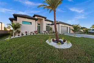 109 SW 37th Pl, Cape Coral, FL 33991 - Photo 4