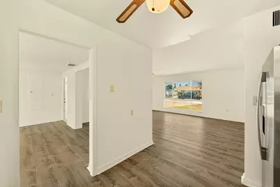 708 Tam O Shanter Avenue, Sun City Center, FL 33573 - Photo 8