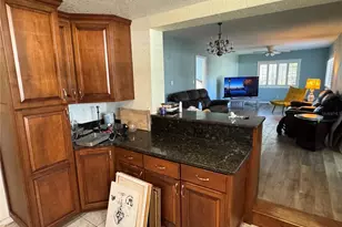 1736 W Country Club Dr, Tampa, FL 33612 - Photo 8