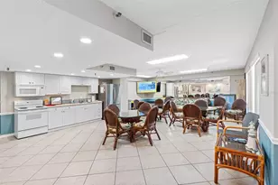 7430 Sunshine Skyway Ln S, Saint Petersburg, FL 33711 - Photo 44