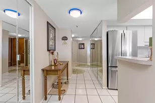 7430 Sunshine Skyway Ln S, Saint Petersburg, FL 33711 - Photo 8