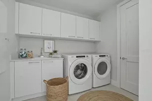 275 1st Ave S, Saint Petersburg, FL 33701 - Photo 12