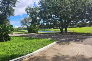 3515 Country Club Way S, Saint Petersburg, FL 33712 - Photo 4