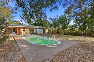 3515 Country Club Way S, Saint Petersburg, FL 33712 - Photo 26