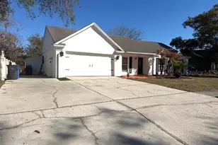 1326 Peachfield Dr, Valrico, FL 33596 - Photo 2