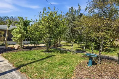 2701 56th Street S, Gulfport, FL 33707 - Photo 4