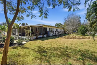 2701 56th Street S, Gulfport, FL 33707 - Photo 6