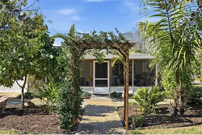 2701 56th Street S, Gulfport, FL 33707 - Photo 1