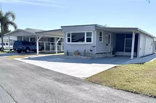 606 Mt Lancaster Ave NE, Saint Petersburg, FL 33702 - Photo 1