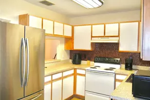 1907 Fluorshire Dr, Brandon, FL 33511 - Photo 8