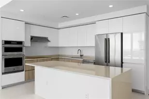 400 Central Ave, Saint Petersburg, FL 33701 - Photo 14