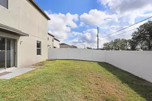 10256 Carloway Hills Dr, Wimauma, FL 33598 - Photo 4