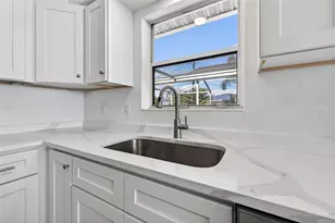 211 89th Ave N, Saint Petersburg, FL 33702 - Photo 10