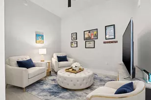 301 1st St S, Saint Petersburg, FL 33701 - Photo 12