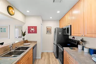 377 Moorings Cove Dr, Tarpon Springs, FL 34689 - Photo 18