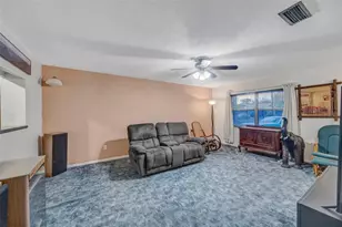 1201 N Palm Dr, Plant City, FL 33563 - Photo 6