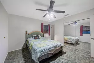 1201 N Palm Dr, Plant City, FL 33563 - Photo 14