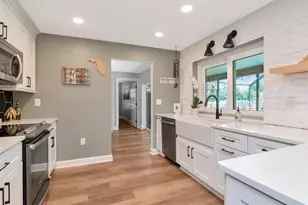 720 Hickory Ln, Palm Harbor, FL 34683 - Photo 18