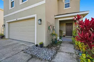 7811 Davie Ray Dr, Zephyrhills, FL 33540 - Photo 4