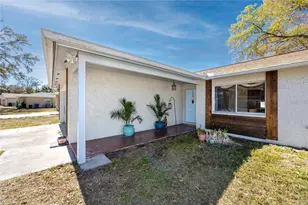 14012 Cascade Ln, Tampa, FL 33618 - Photo 4