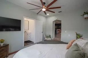 4739 Baywood Point Dr S, Gulfport, FL 33711 - Photo 14