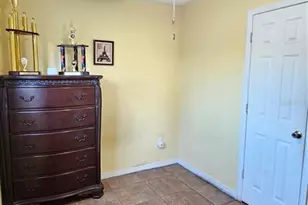 2301 E Colby Ln, Tampa, FL 33612 - Photo 24