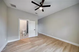 4338 1/2 15th Street N, Saint Petersburg, FL 33703 - Photo 4