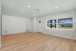 4511 Helena St NE, Saint Petersburg, FL 33703 - Photo 6