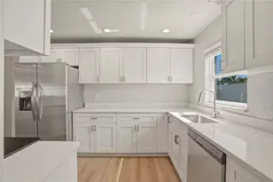 4511 Helena St NE, Saint Petersburg, FL 33703 - Photo 10