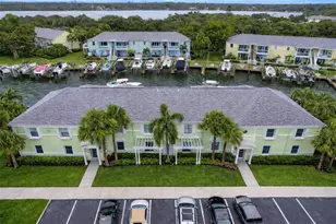 5245 Coquina Key Dr SE, Saint Petersburg, FL 33705 - Photo 2