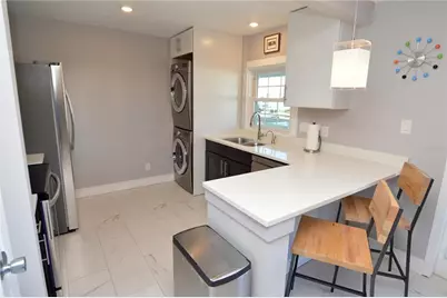 5245 Coquina Key Drive SE #D, Saint Petersburg, FL 33705 - Photo 8