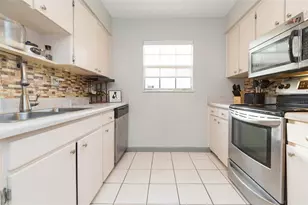 14472 Reuter Strasse Cir, Tampa, FL 33613 - Photo 10