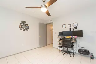 14472 Reuter Strasse Cir, Tampa, FL 33613 - Photo 16