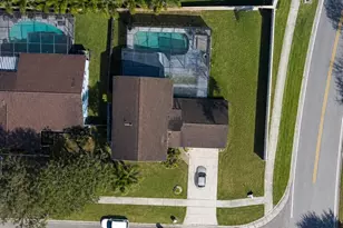 15401 Deerglen Dr, Tampa, FL 33624 - Photo 4