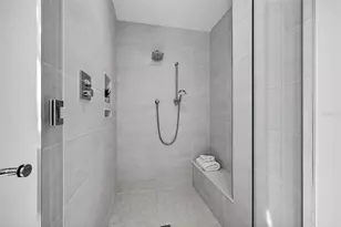 301 1st St S, Saint Petersburg, FL 33701 - Photo 28