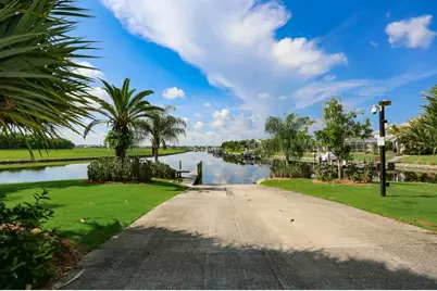 212 Breakers Lane, Apollo Beach, FL 33572 - Photo 52