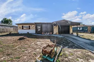 8434 Luray Dr, Port Richey, FL 34668 - Photo 2