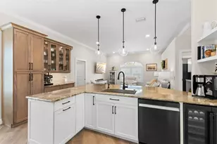 723 Waterside Ct, Tarpon Springs, FL 34689 - Photo 28