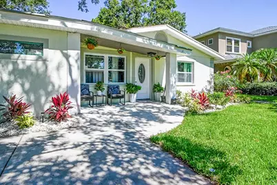 1826 Country Club Road N, Saint Petersburg, FL 33710 - Photo 2